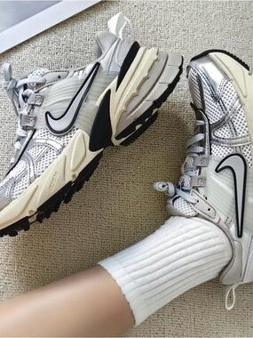 Nike V2K Run sneakers